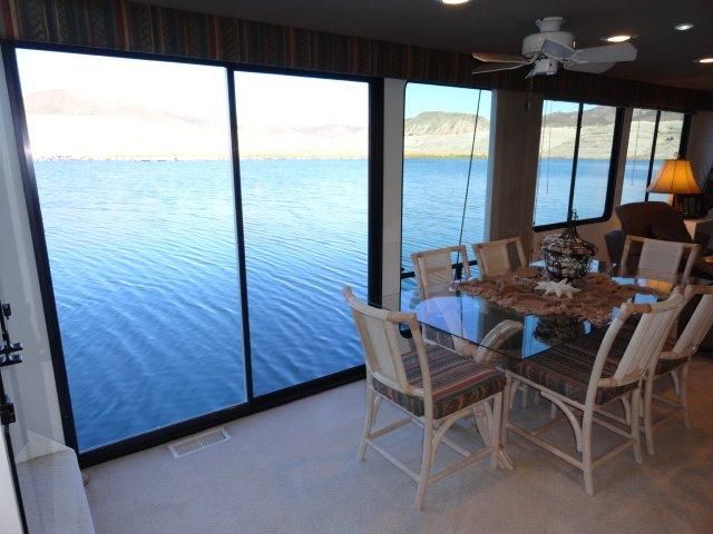 houseboat-5 Houseboat: 2000 Skipperliner Custom 65' X 18', Twin Mercruiser 5.7 EFI's, with Bravo Two outdrives