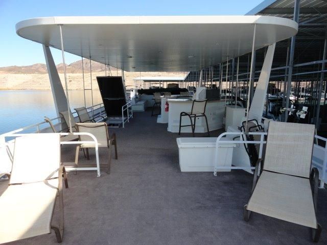 houseboat-6 Houseboat: 2000 Skipperliner Custom 65' X 18', Twin Mercruiser 5.7 EFI's, with Bravo Two outdrives