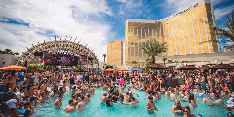 Mandalay Bay Pool & Beach - Parties, Hours, Cabana