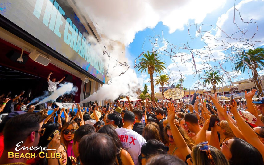 Encore Beach Club Beach Couch: VIP Reservations & Pricing