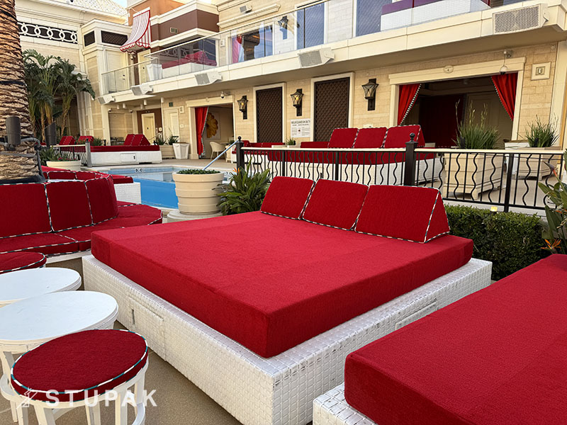 Picture of a rectangular bed