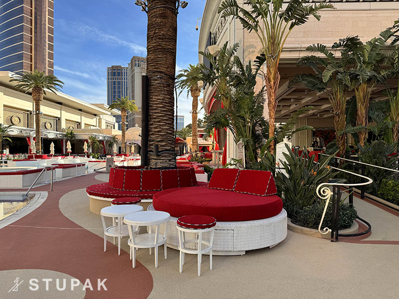 An image of table 306 showing its proximity to the stage